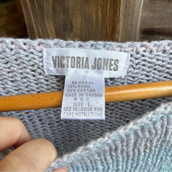 Victoria Jones Vintage Pastel Striped Sweater - Picture 2 of 3